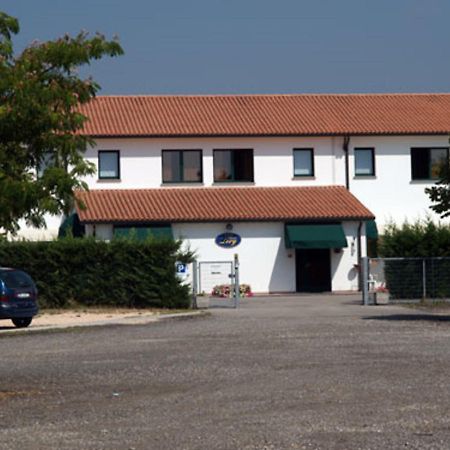 Hotel Lory Ficarolo Luaran gambar