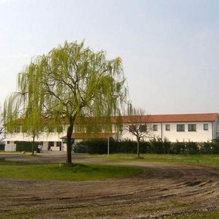 Hotel Lory Ficarolo Luaran gambar