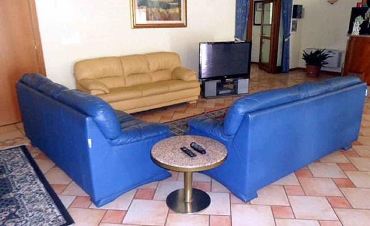 Hotel Lory Ficarolo Luaran gambar